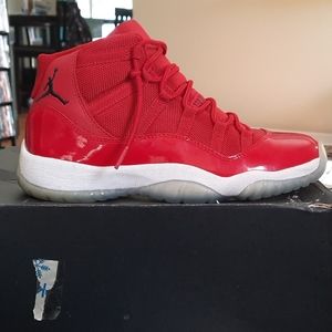 Air Jordan 11 Retro BG Red 6.5 big kids